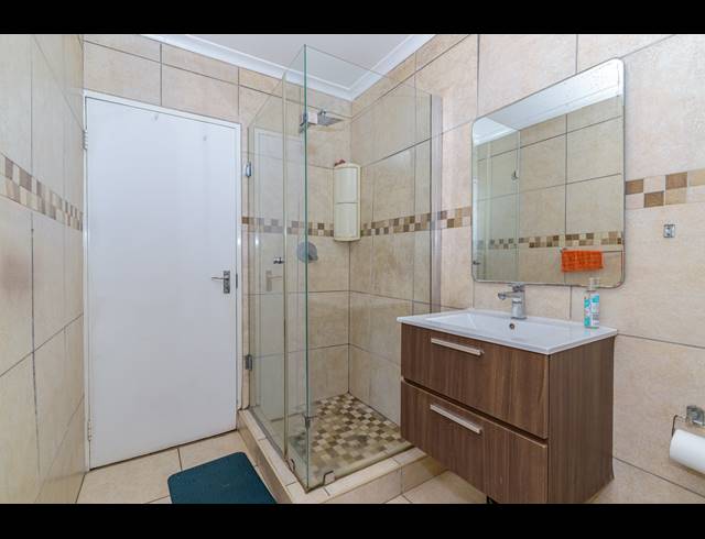 2 BEDROOM APARTMENT FOR SALE IN FERNDALE